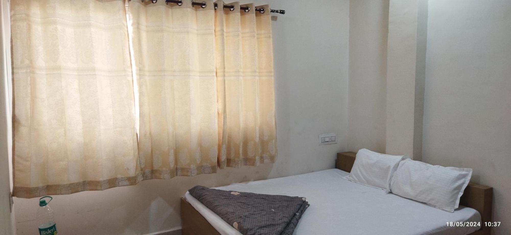 Shree Gajlaxmi Hotel Walking Distance From Mahakaleswar Ujaim Exterior foto